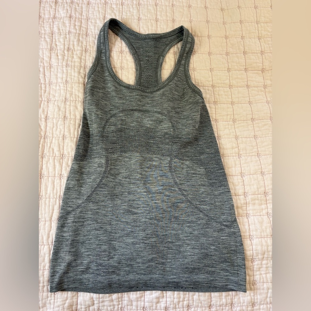 Lululemon Swiftly Tech Racerback Tank Top 2.0 Waist Length Size 6